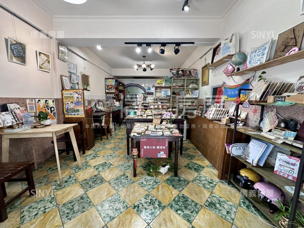 鹽埕鬧區文青透店房屋室內格局與周邊環境