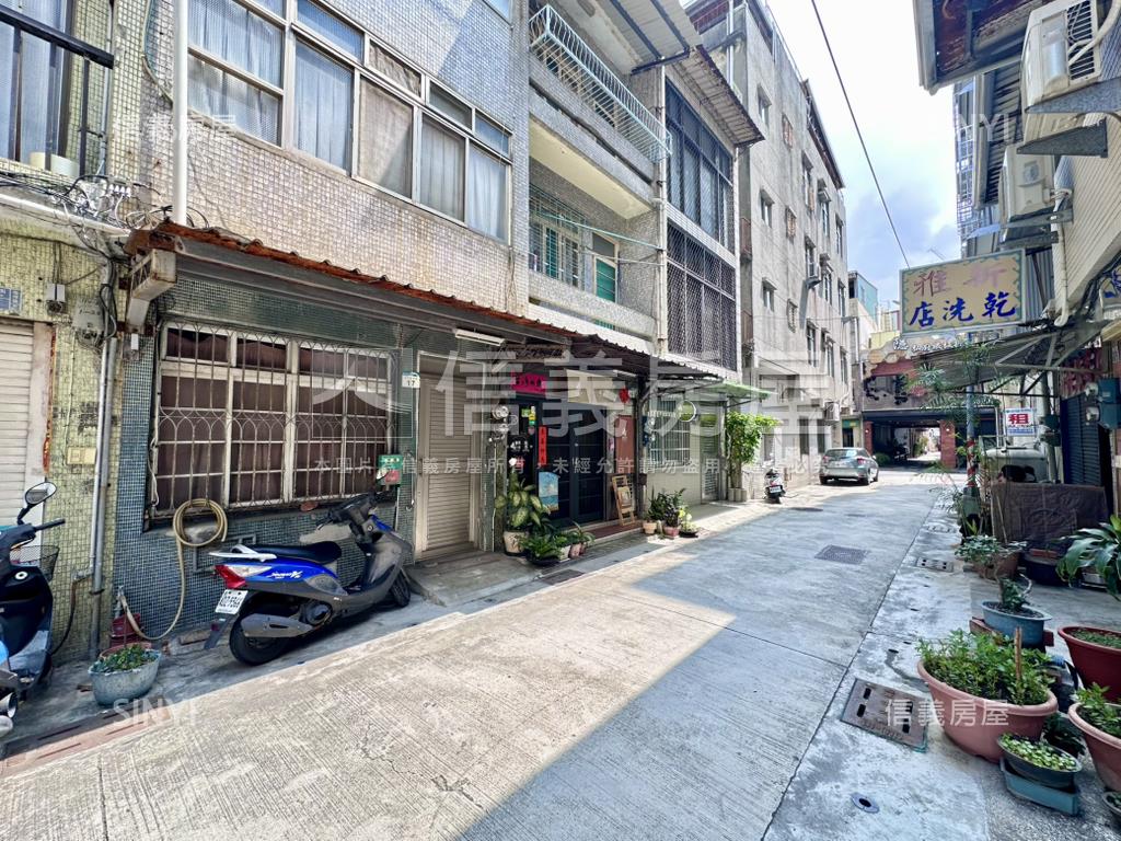 鹽埕鬧區文青透店房屋室內格局與周邊環境