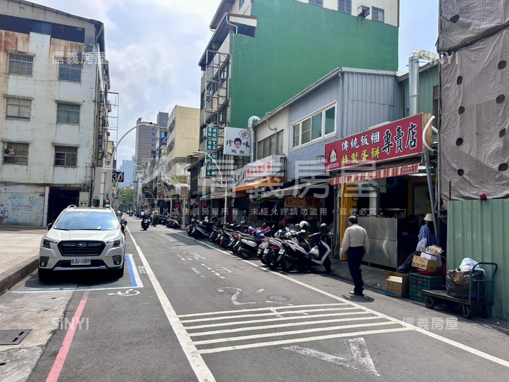 鹽埕鬧區文青透店房屋室內格局與周邊環境