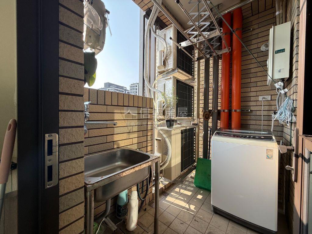 微笑稀有邊間美景２房１室房屋室內格局與周邊環境