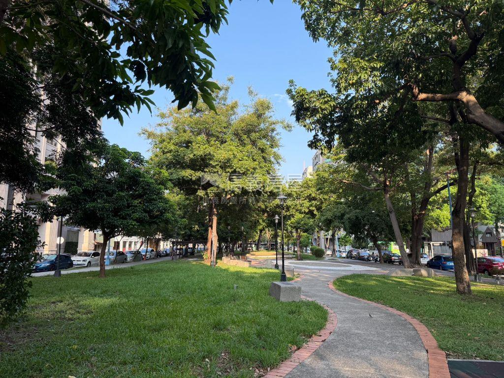 微笑稀有邊間美景２房１室房屋室內格局與周邊環境