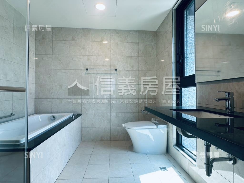 אֵל京王鋼骨高樓美宅房屋室內格局與周邊環境