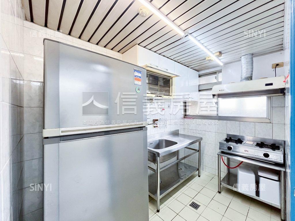 福聯新城甲棟稀有釋出三房房屋室內格局與周邊環境