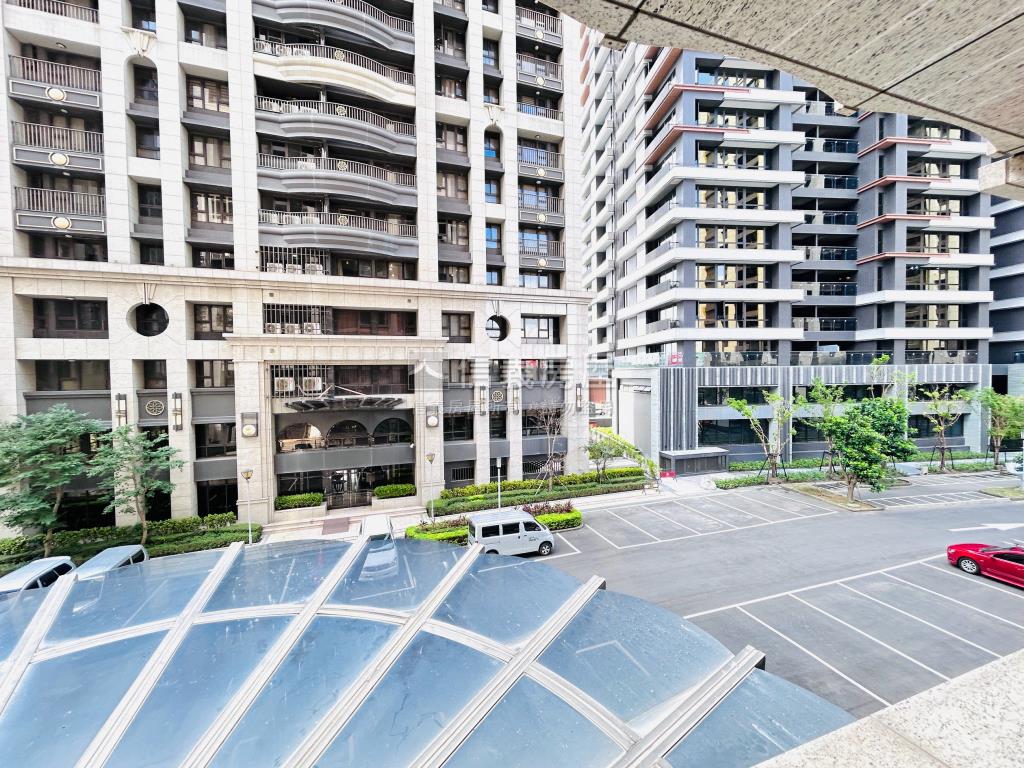 青埔高鐵站前國家苑美宅房屋室內格局與周邊環境