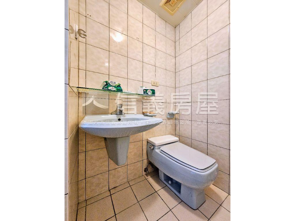 低總價通風明亮正三房房屋室內格局與周邊環境