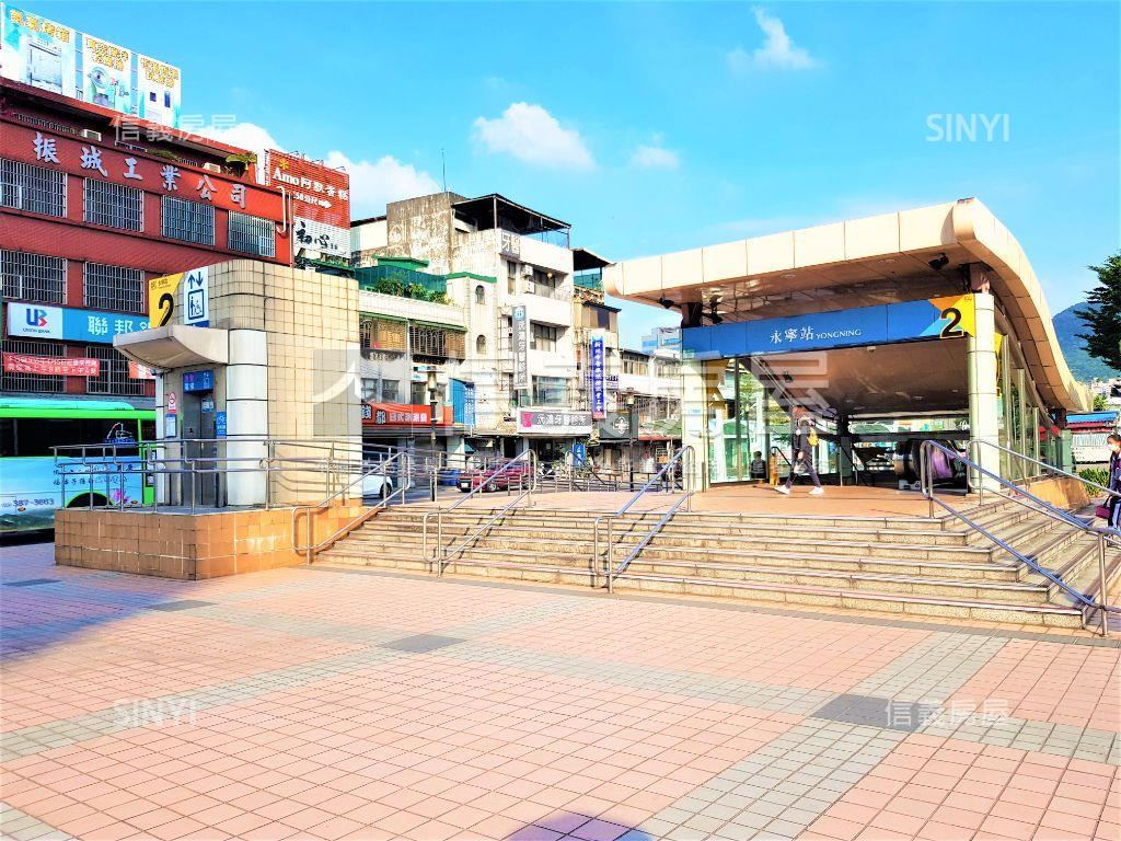 低總價通風明亮正三房房屋室內格局與周邊環境