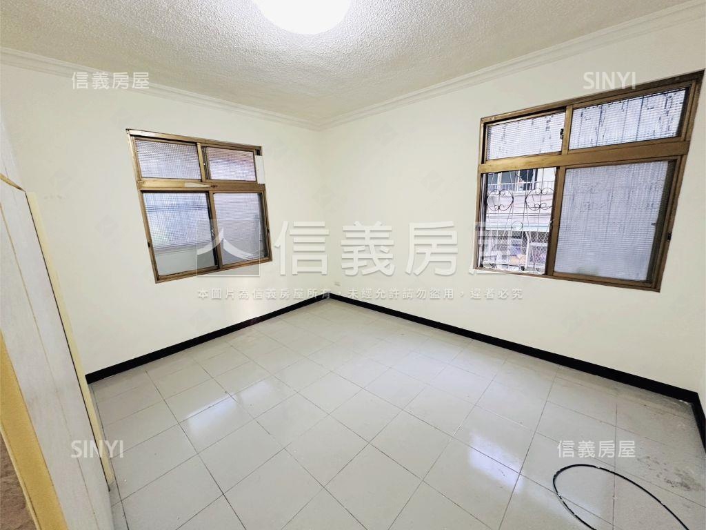 近公所捷運站三面採光三房房屋室內格局與周邊環境