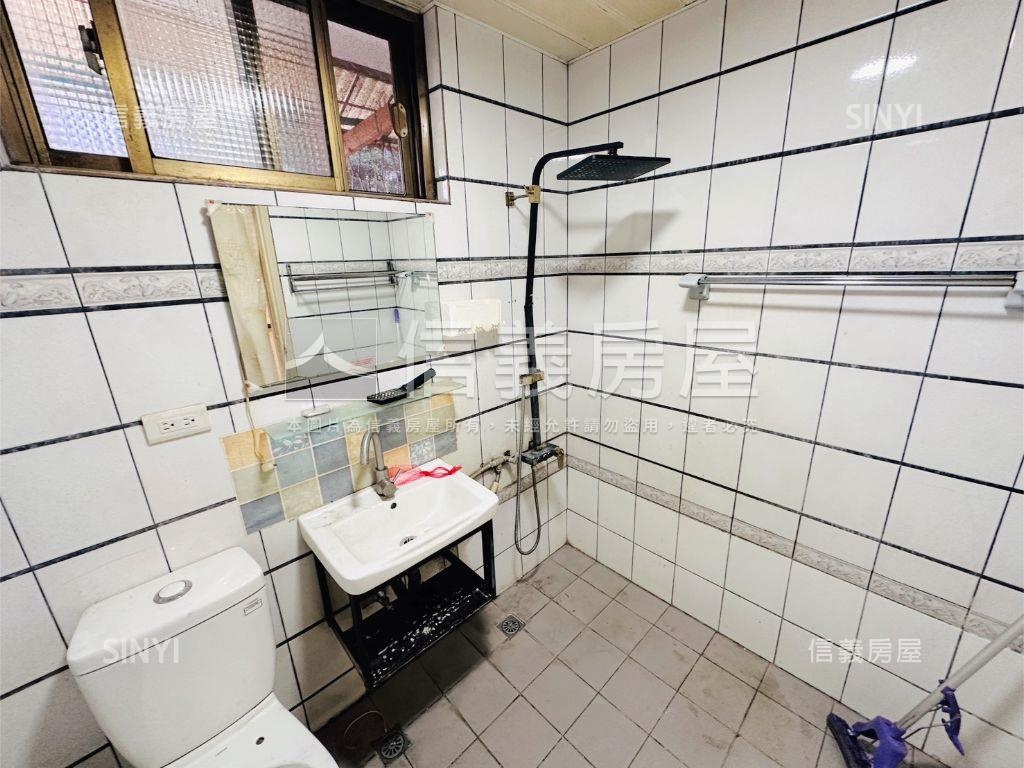 近公所捷運站三面採光三房房屋室內格局與周邊環境