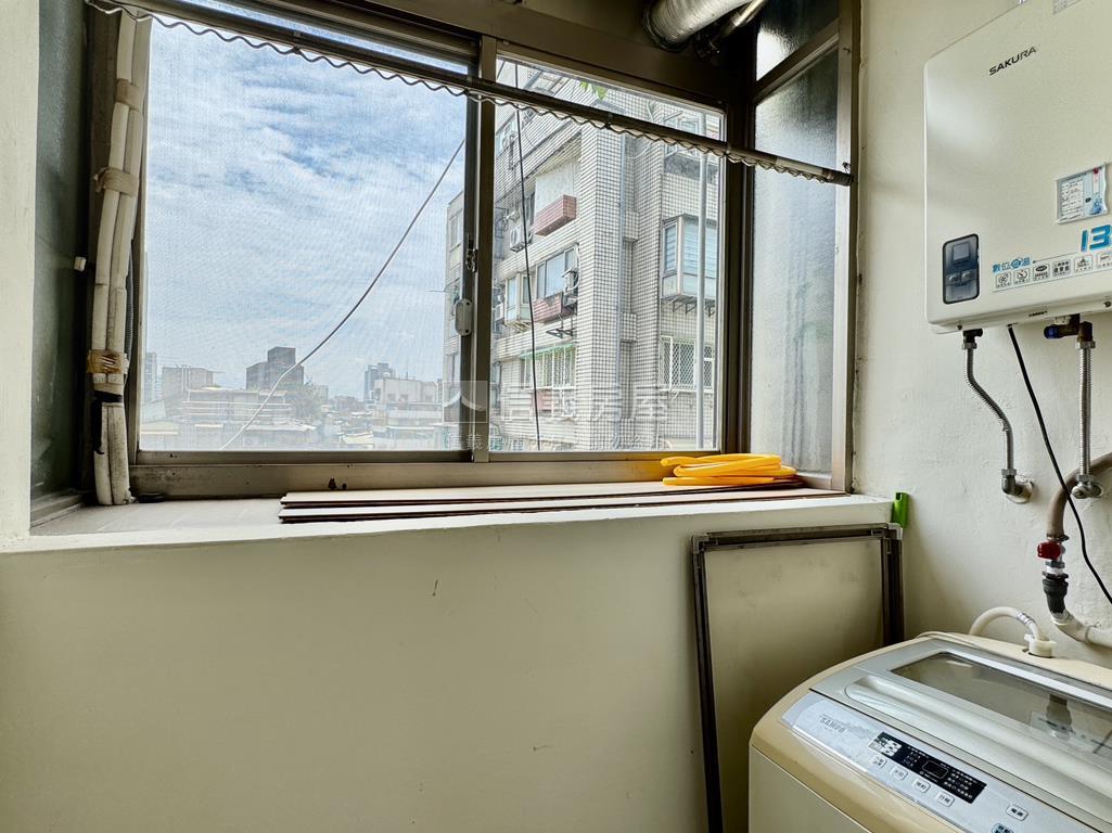 雙敦邊間後棟電梯三房房屋室內格局與周邊環境