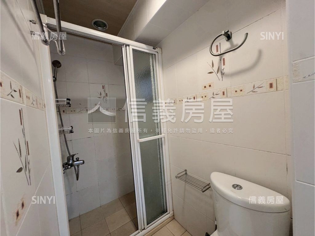 近雙子星．高樓三房車位房屋室內格局與周邊環境