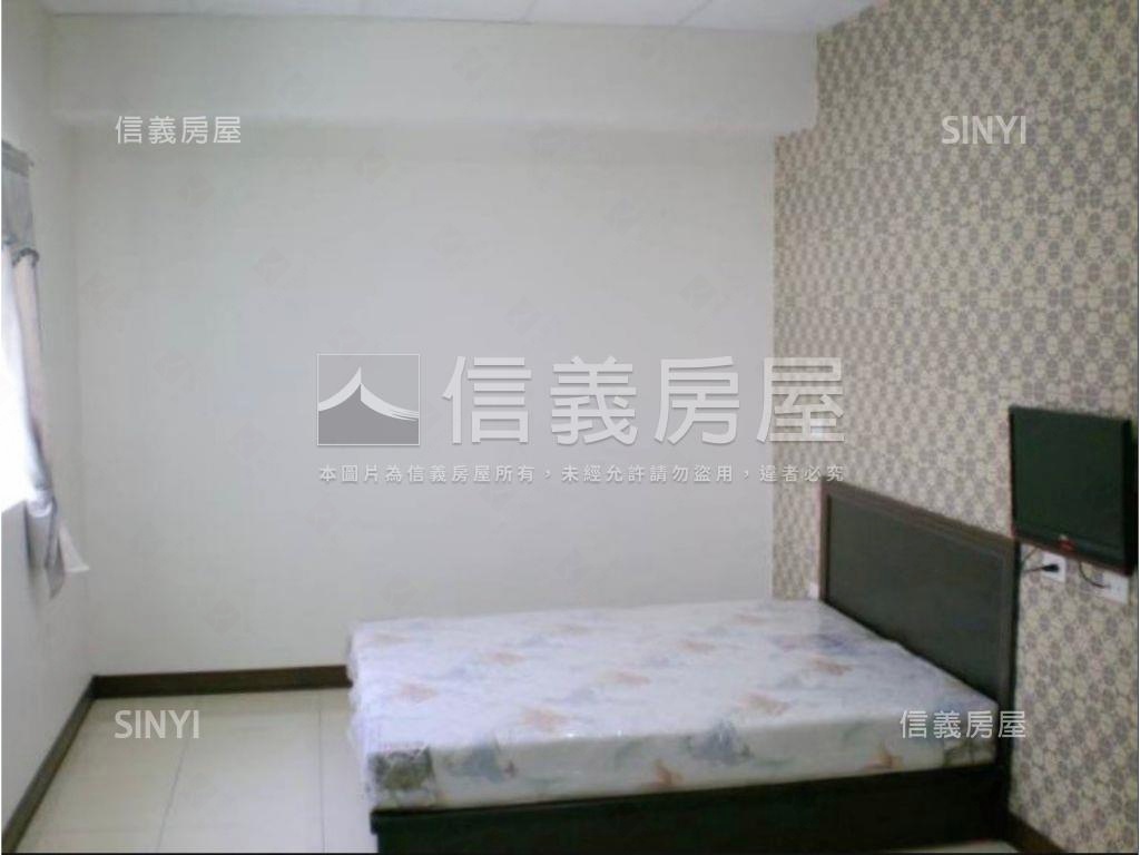 五權五街黃金角間透店房屋室內格局與周邊環境