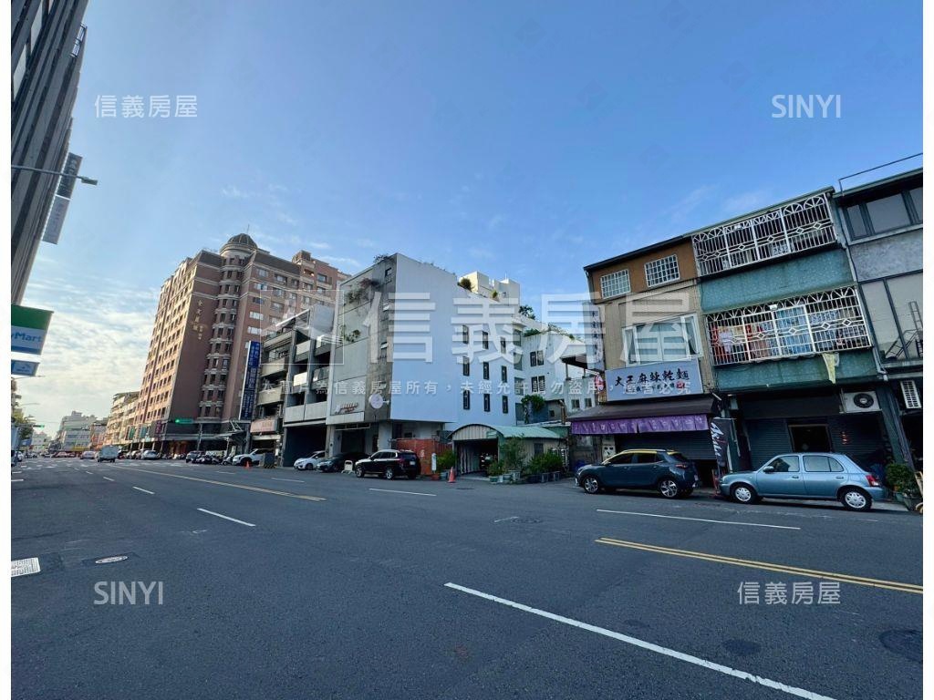 五權五街黃金角間透店房屋室內格局與周邊環境