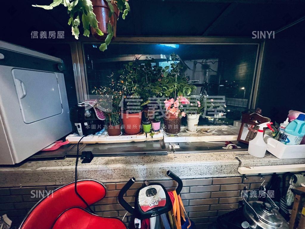 低總價民生東路大套房房屋室內格局與周邊環境