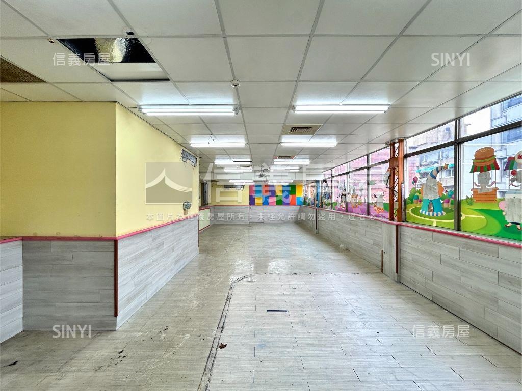 新生南路首排透天房屋室內格局與周邊環境