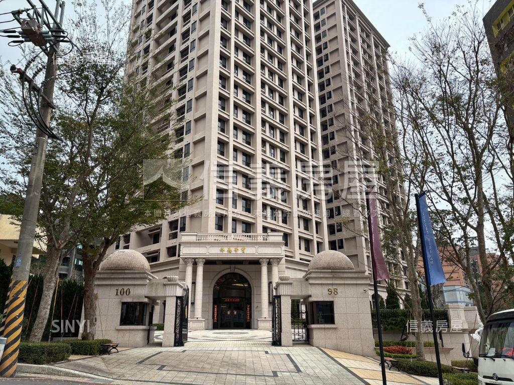 五股帝堡超美兩房車位房屋室內格局與周邊環境