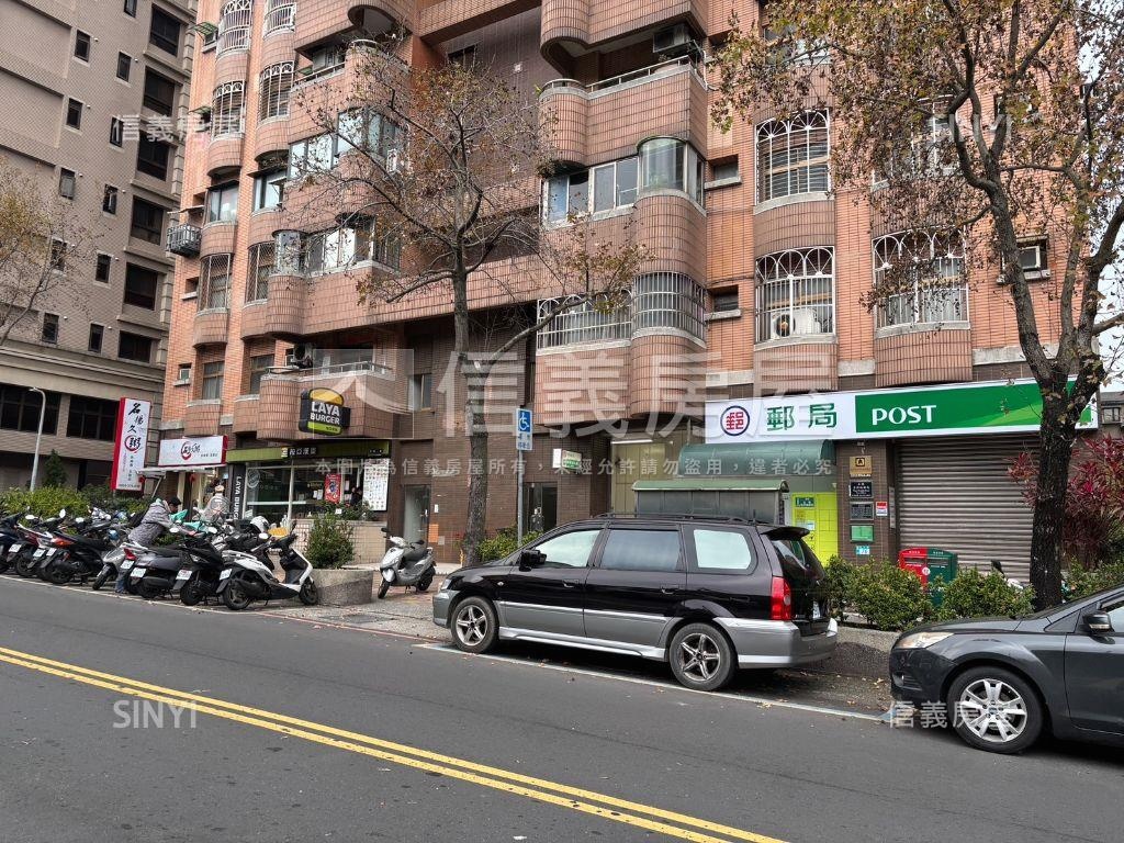 五股帝堡超美兩房車位房屋室內格局與周邊環境
