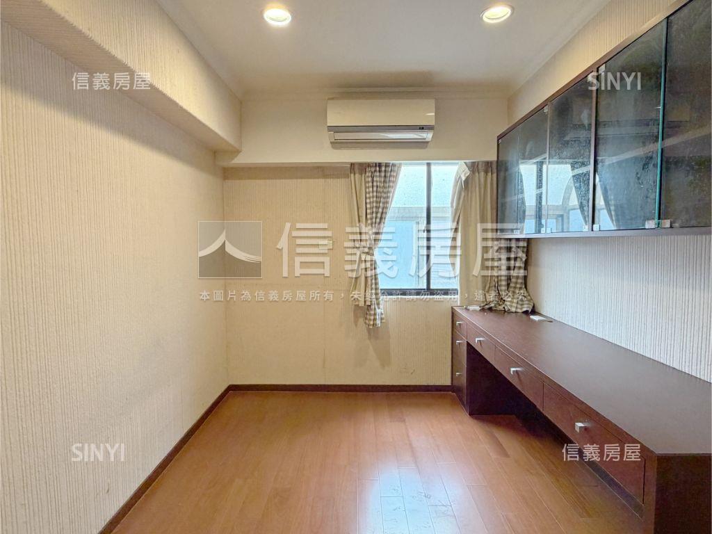 專任近新竹市區大三房平車房屋室內格局與周邊環境