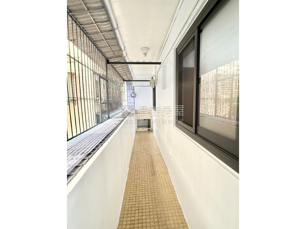 莊敬名人一巷居稀有釋出房屋室內格局與周邊環境