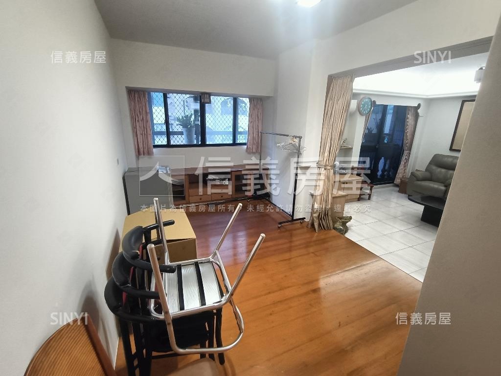 捷運信義國小大四房美宅房屋室內格局與周邊環境