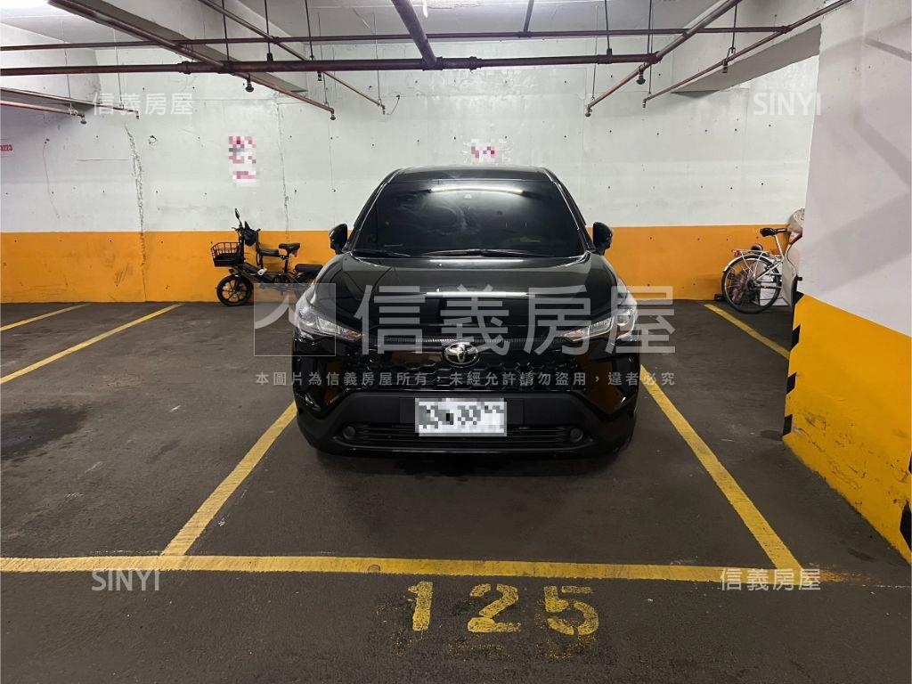 民生面東三面採光電梯三房房屋室內格局與周邊環境