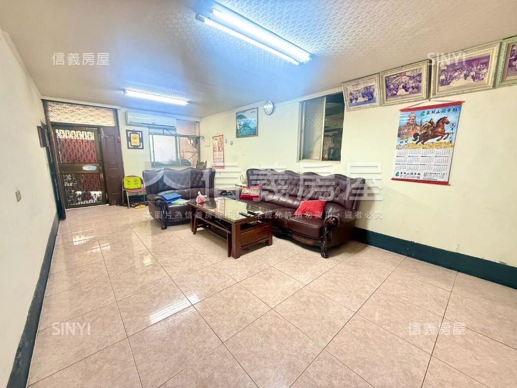 仁雄商圈臨路透天房屋室內格局與周邊環境