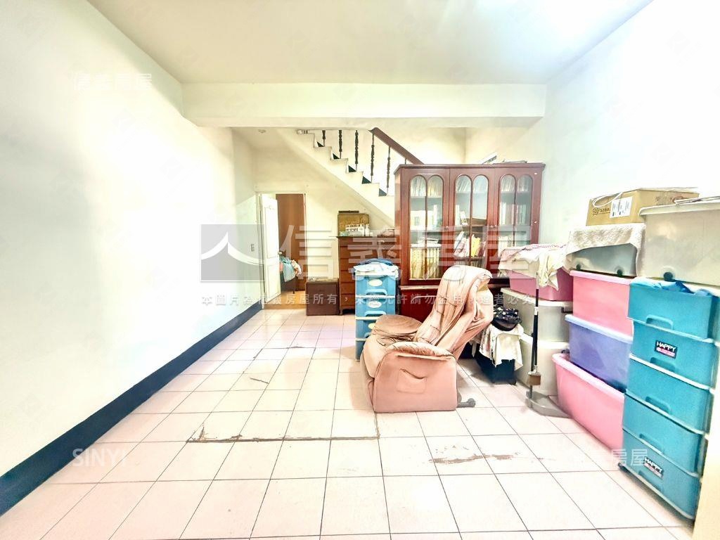 仁雄商圈臨路透天房屋室內格局與周邊環境