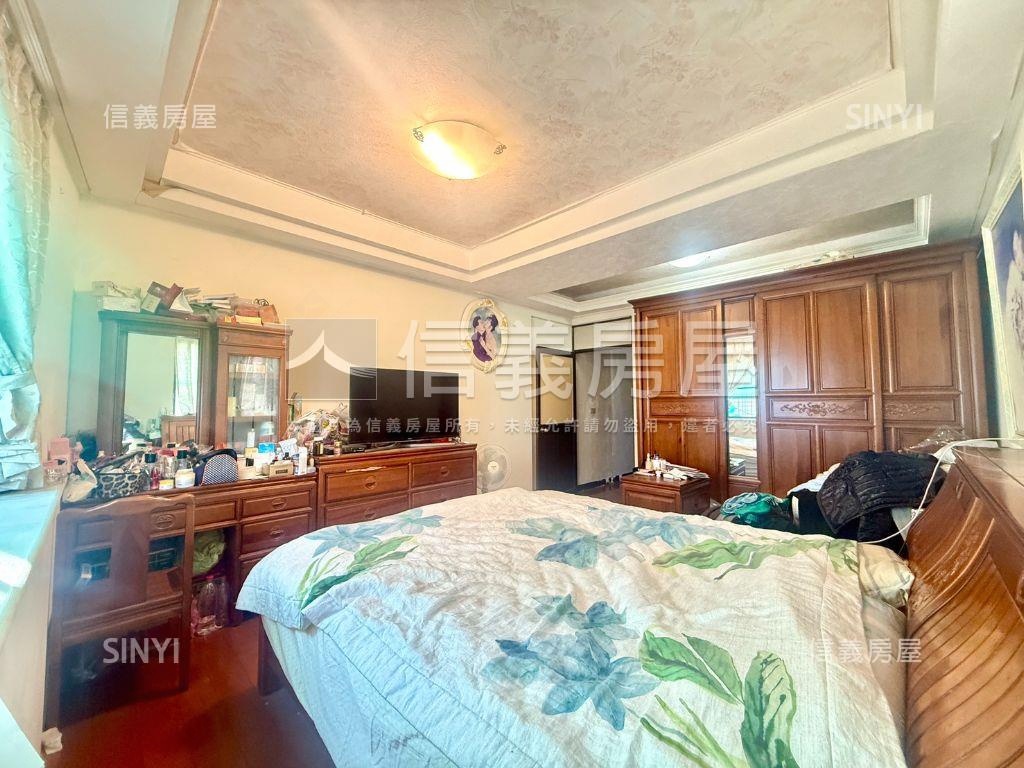 仁雄商圈臨路透天房屋室內格局與周邊環境