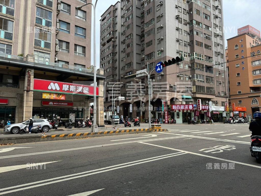 松竹崇德稀有大面寬店面房屋室內格局與周邊環境