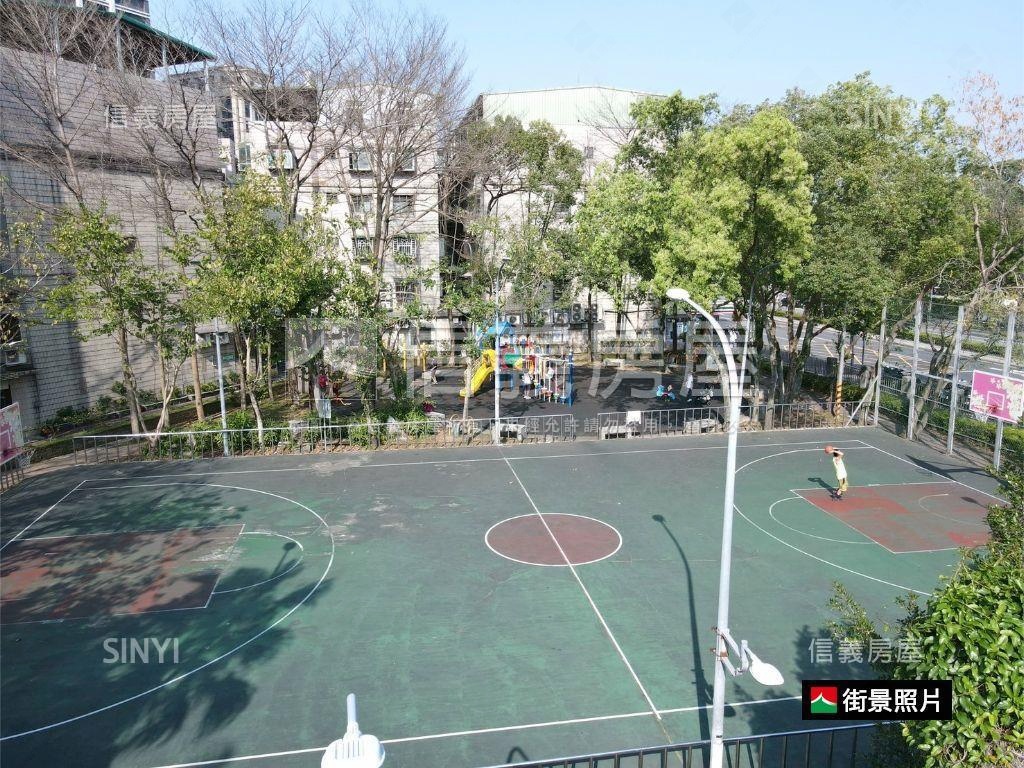 近捷運電梯三房房屋室內格局與周邊環境