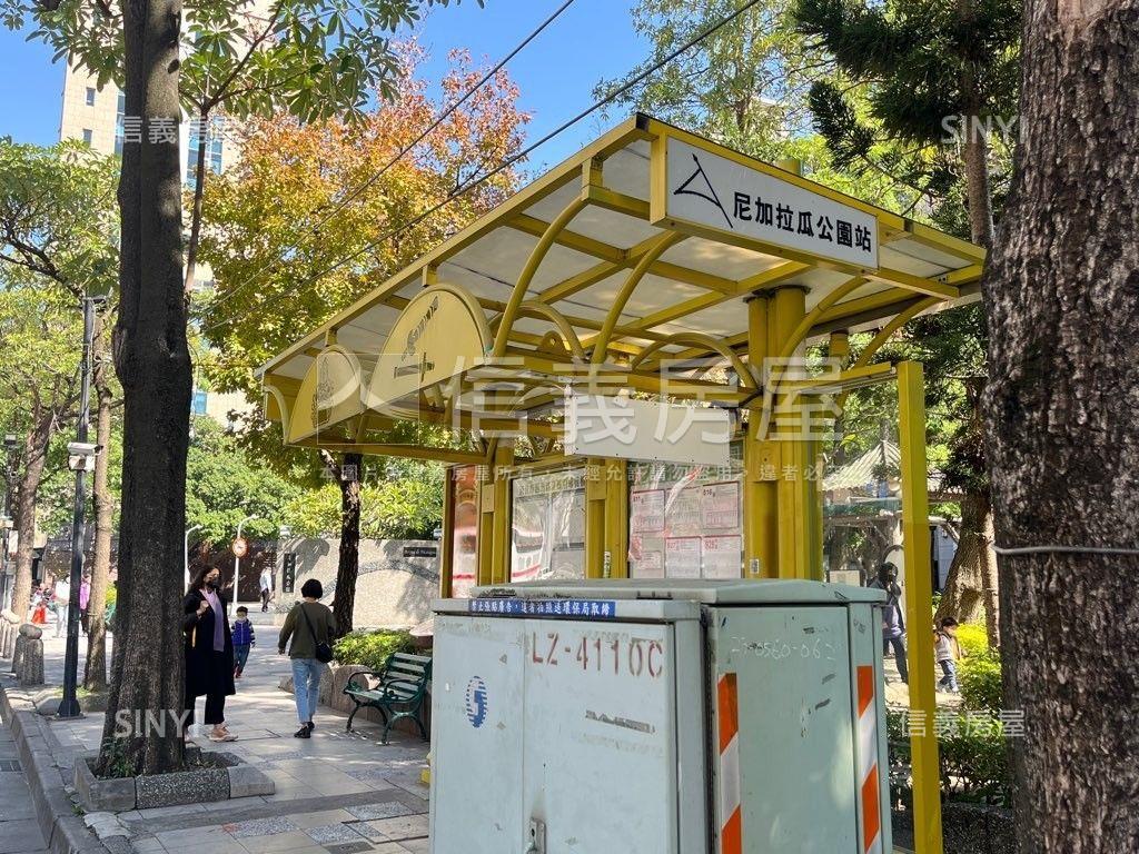 近捷運高樓兩房車位房屋室內格局與周邊環境