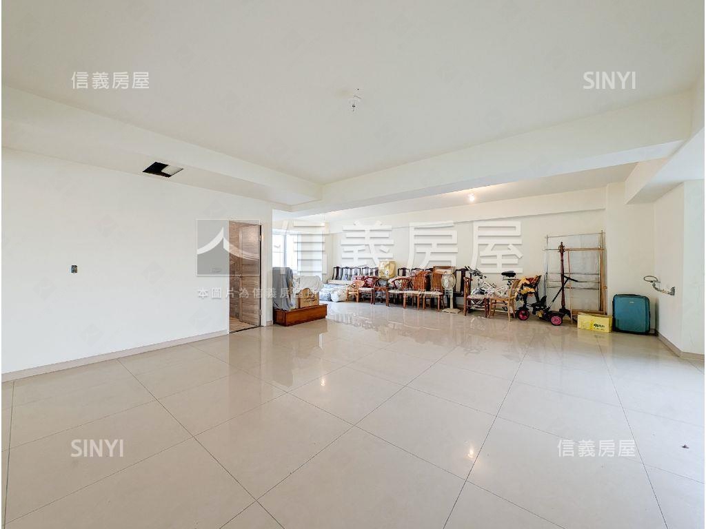 專任主建物３９坪華廈房屋室內格局與周邊環境