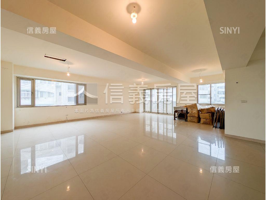 專任主建物３９坪華廈房屋室內格局與周邊環境