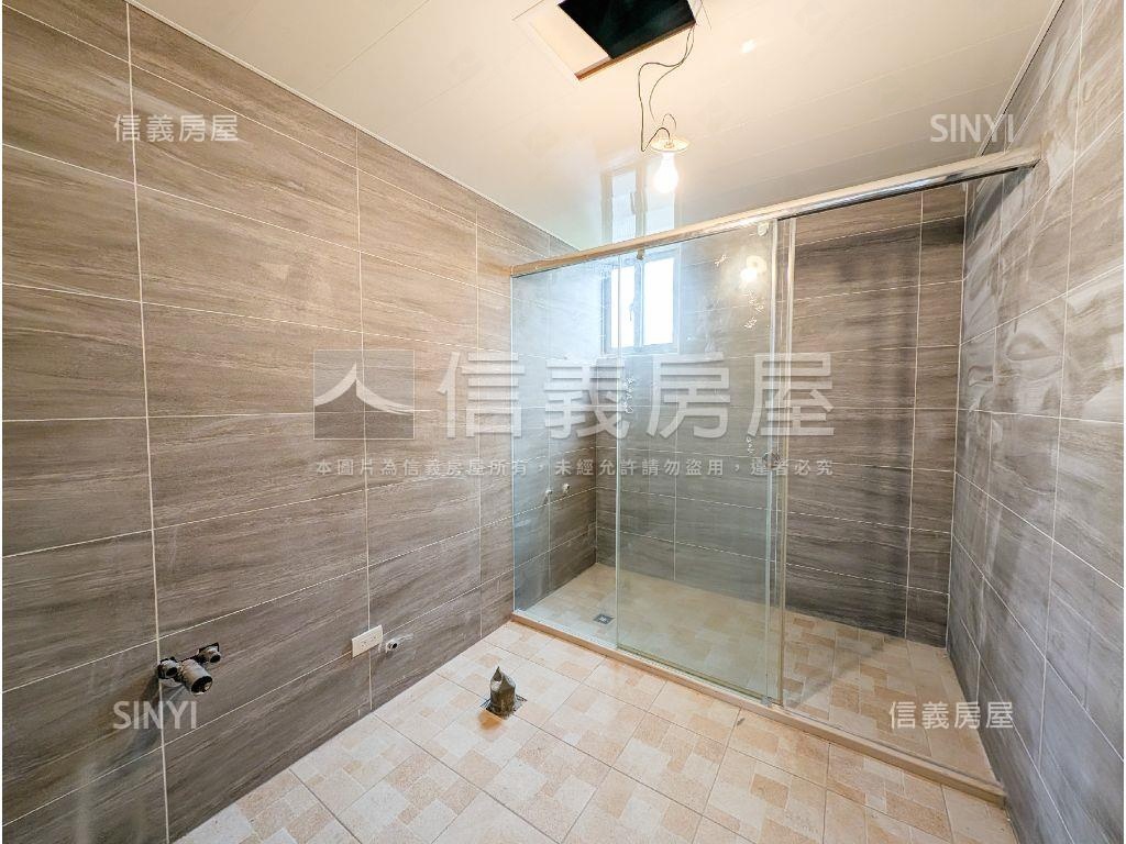 專任主建物３９坪華廈房屋室內格局與周邊環境