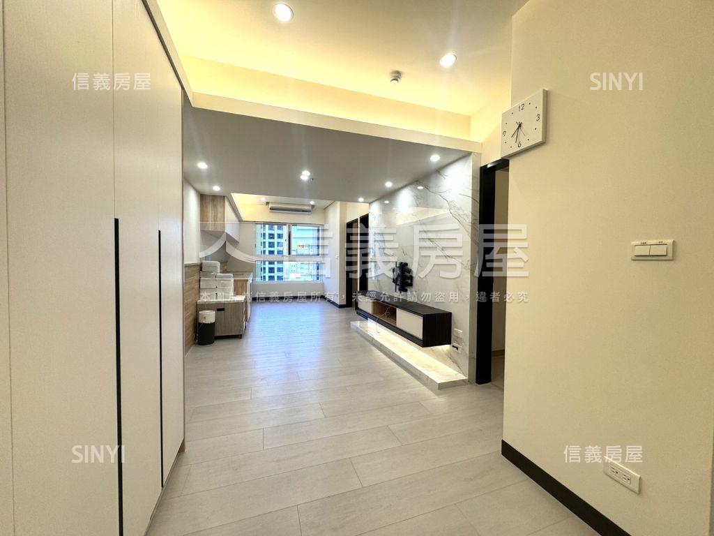 新板巨星～頂裝景觀兩房房屋室內格局與周邊環境