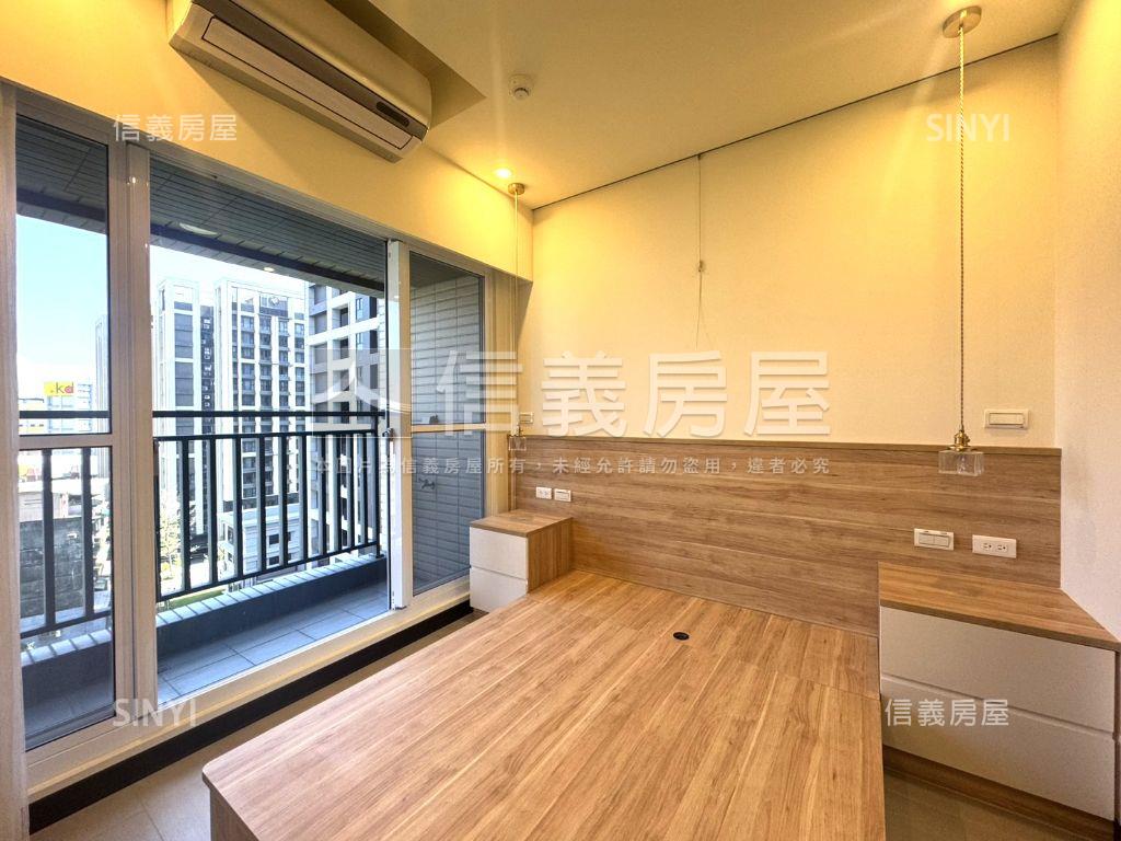 新板巨星～頂裝景觀兩房房屋室內格局與周邊環境