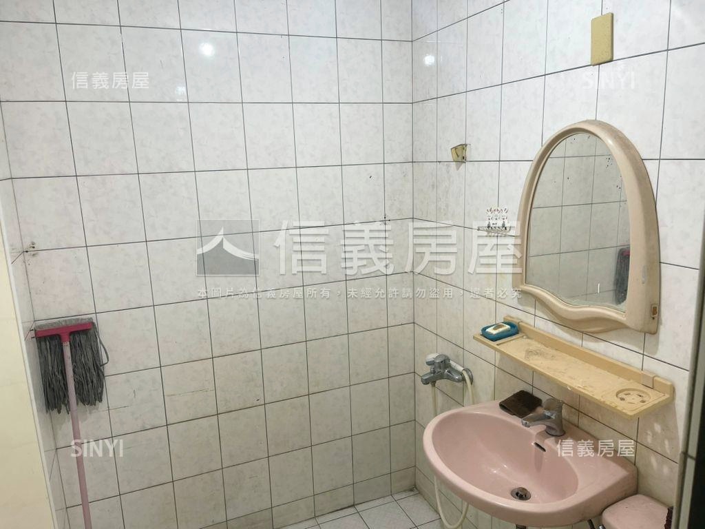 容石園一樓華廈房屋室內格局與周邊環境