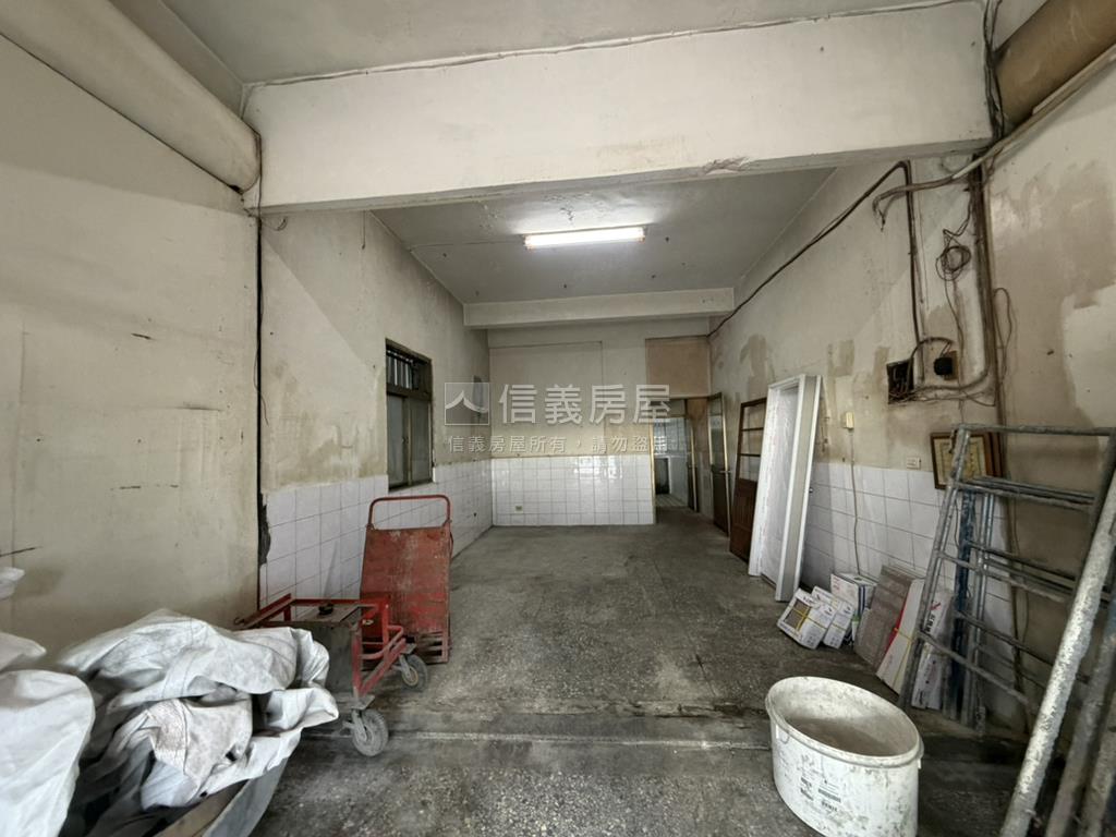 低總價方便停車邊間透天房屋室內格局與周邊環境