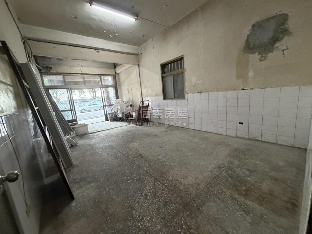 低總價方便停車邊間透天房屋室內格局與周邊環境
