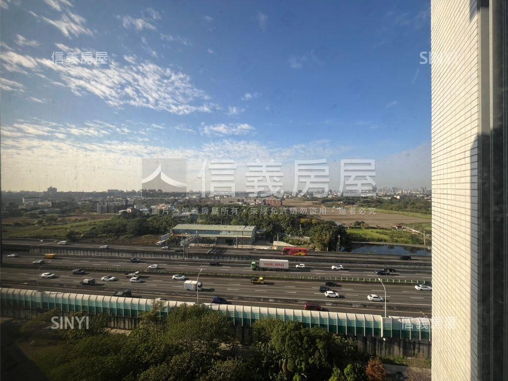 稀有昇公館大空間三房車位房屋室內格局與周邊環境