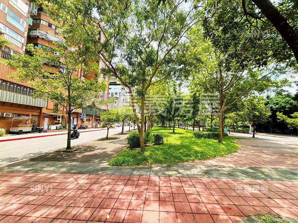 翔譽邊間朝北可看屋房屋室內格局與周邊環境