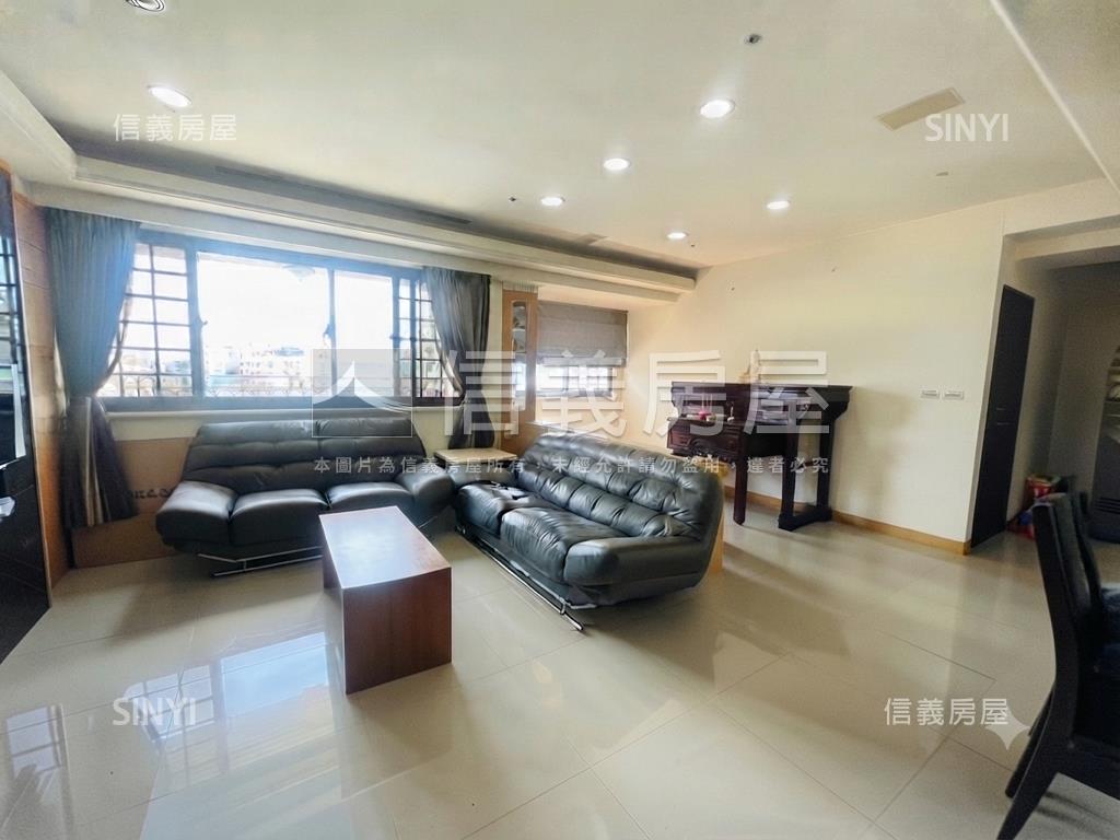 新站尊爵高樓豪景房屋室內格局與周邊環境