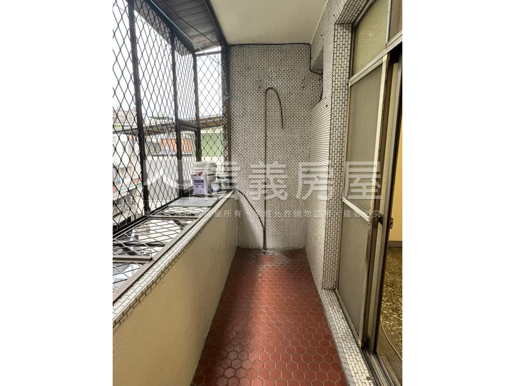 新莊路四樓房屋室內格局與周邊環境