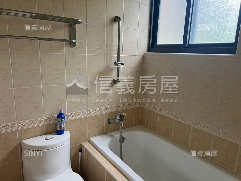 綠灣樹梢採光三房車位房屋室內格局與周邊環境