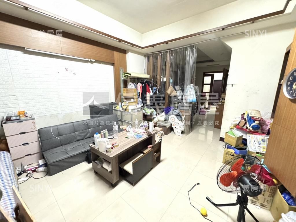 內新國小旁震後美別墅房屋室內格局與周邊環境