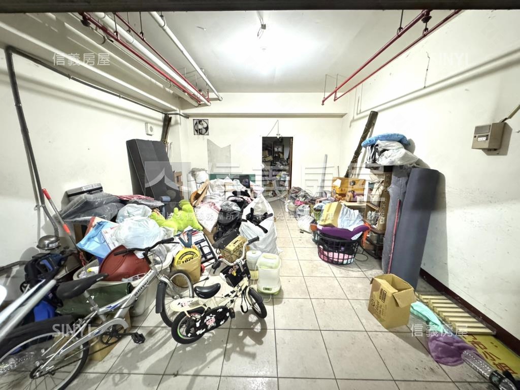 內新國小旁震後美別墅房屋室內格局與周邊環境
