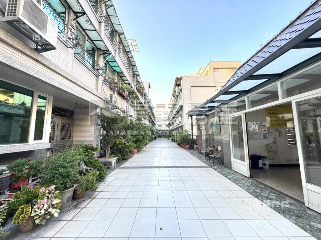 內新國小旁震後美別墅房屋室內格局與周邊環境