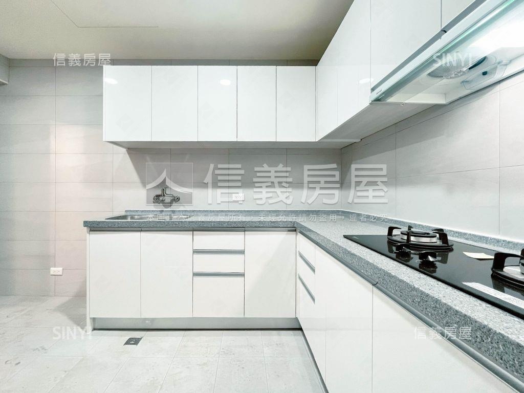 專任全新整理美大三房房屋室內格局與周邊環境