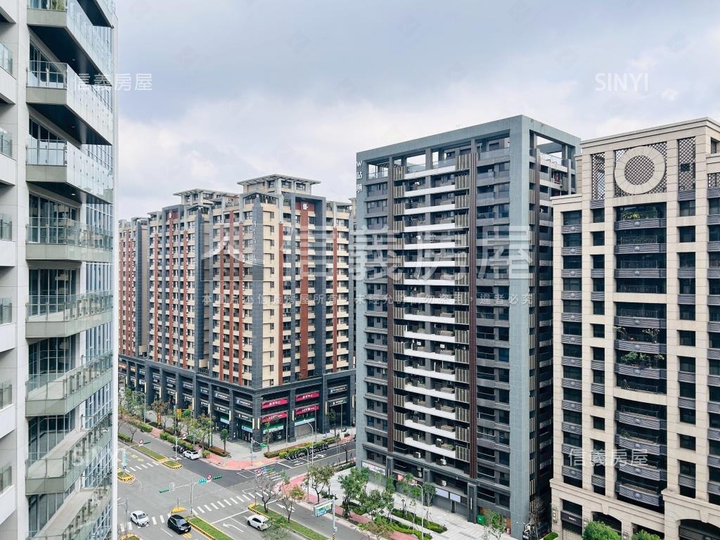 青埔高鐵特區璞園三房車位房屋室內格局與周邊環境