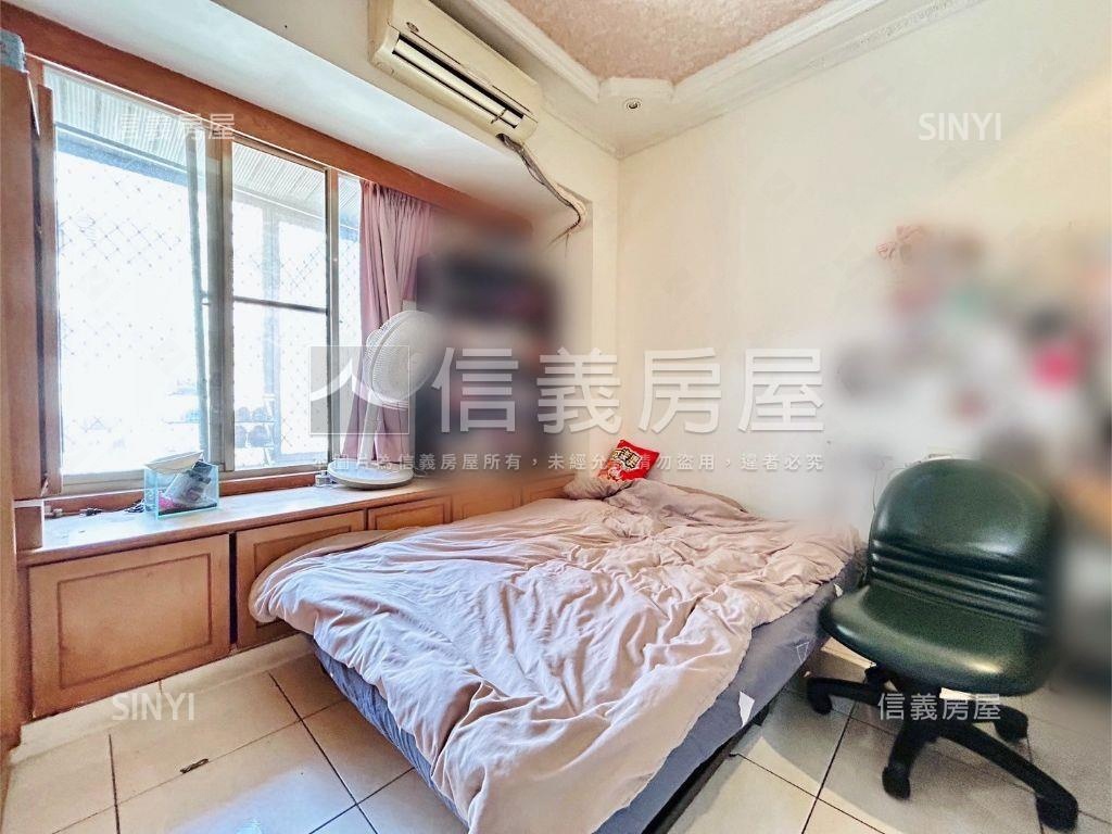 低總價近捷運三房車位房屋室內格局與周邊環境