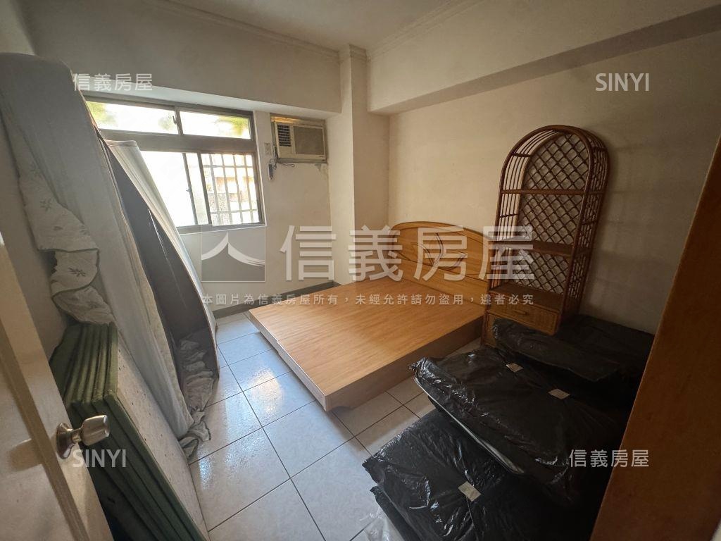 專任力行雅致三房車位房屋室內格局與周邊環境